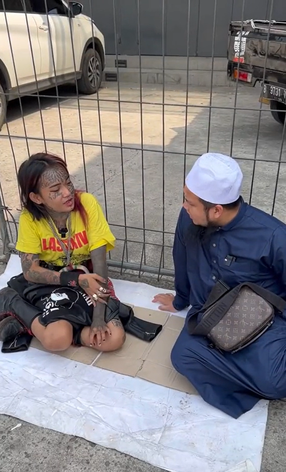 M'sian preacher ebit lew accused of making fake video of homeless woman for religious gain