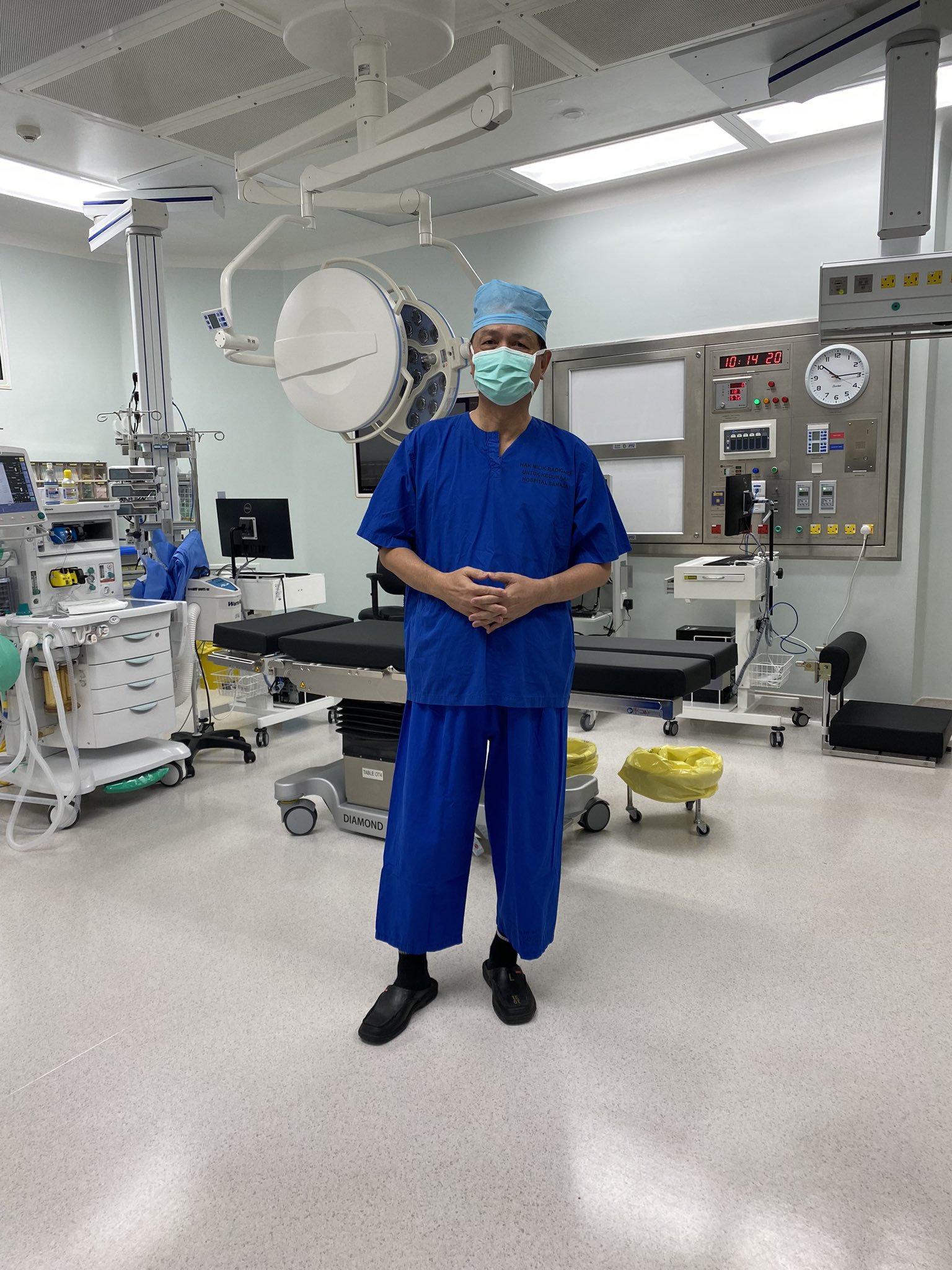 Dr noor hisham at a surgical ward