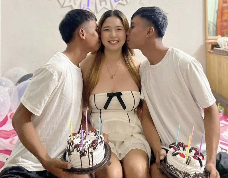 Fah with her twin boyfriends (1)