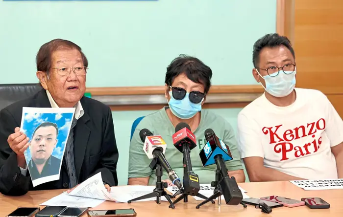 Family of man who died 4 years ago over debt with Michael Chong