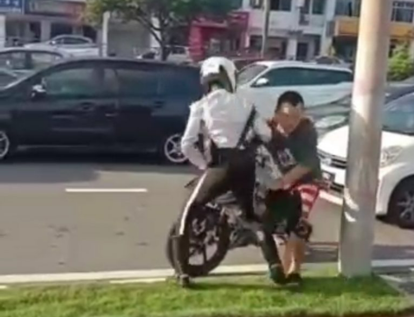 [VIDEO] Man pushed to the ground by policeman during a scuffle in ...