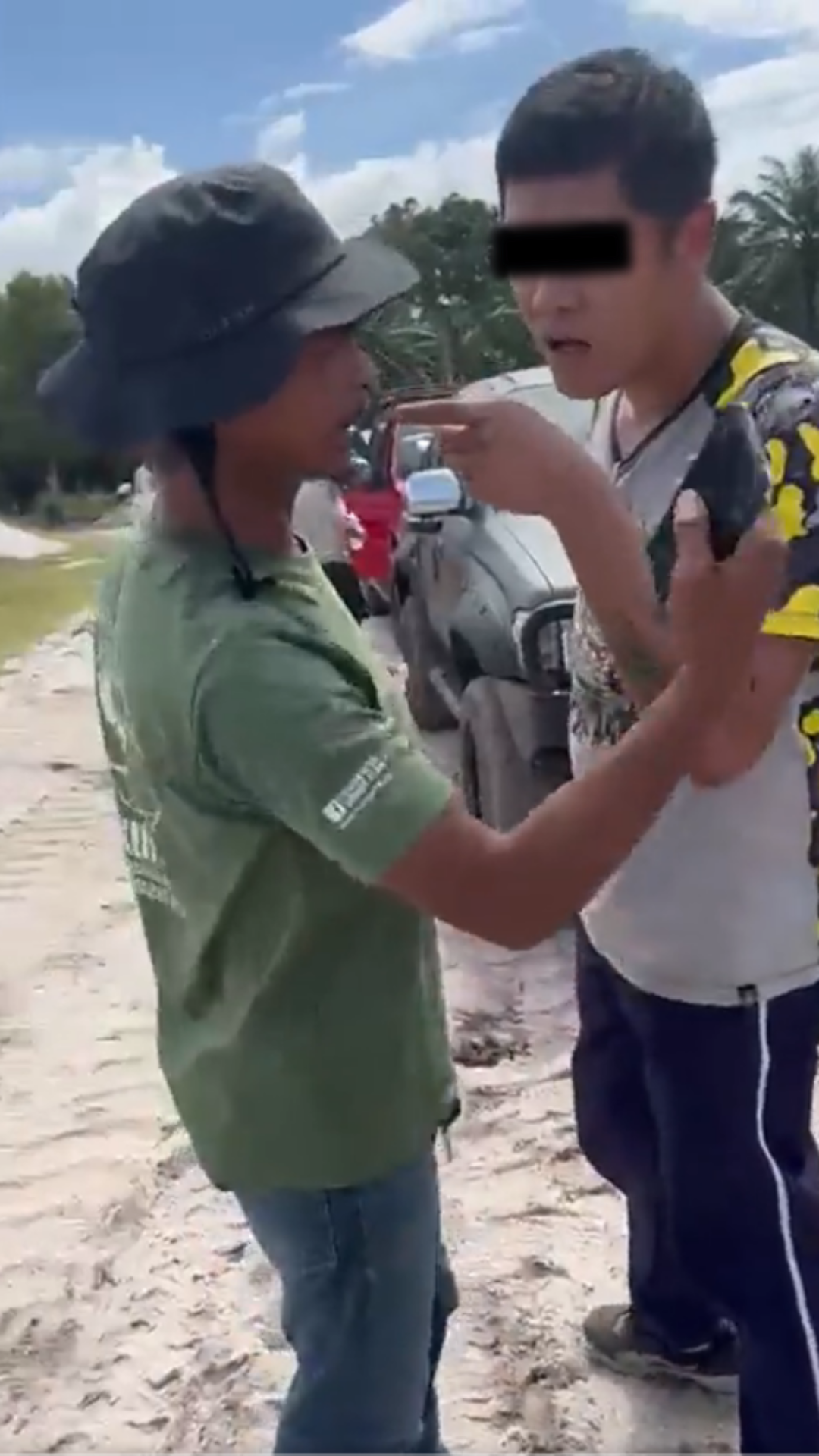 Gangster confront environmental activists