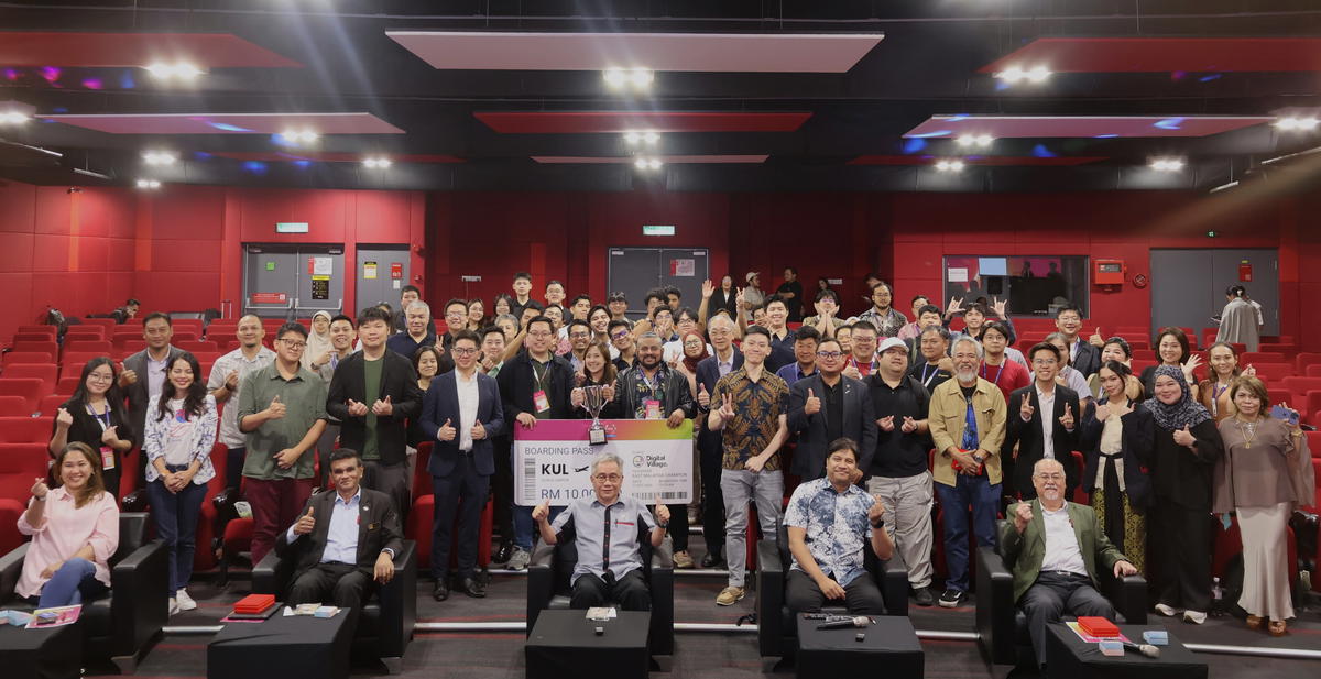 Group photo of the attendees, partners of Startup World Cup Malaysia with Top 10 Finalists and YB Datuk Haji Len Talif Salleh at TEGAS Digital Auditorium, 31 July 2025