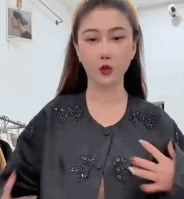 Headache during livestream (3)