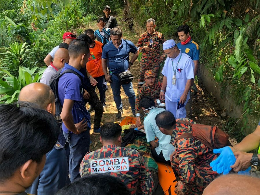 29yo m'sian faints and dies while hiking at gunung baling