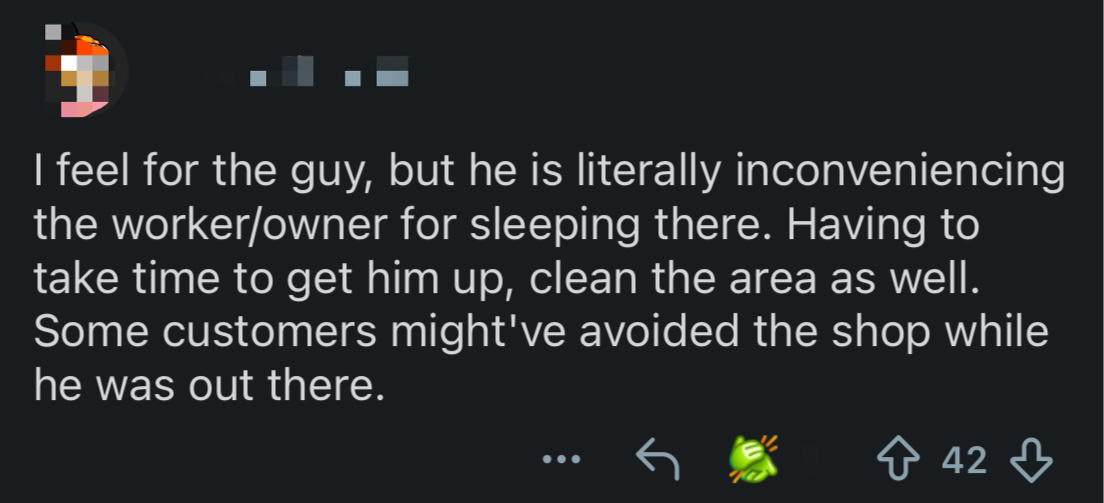 Homeless Man Gets Splashed With Water & Kicked For Sleeping Along Walkway In KL comment 4