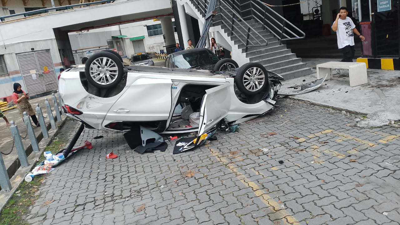 Honda city falls from terminal 1 transport hub parking lot