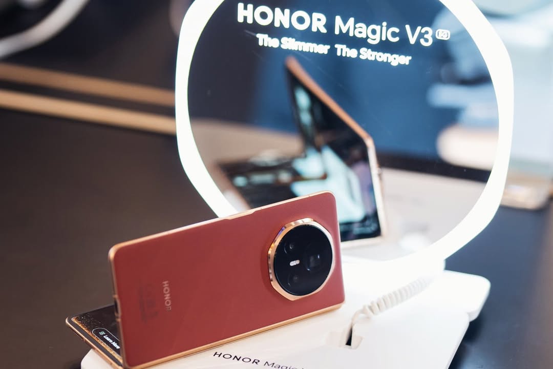 HONOR magic V3