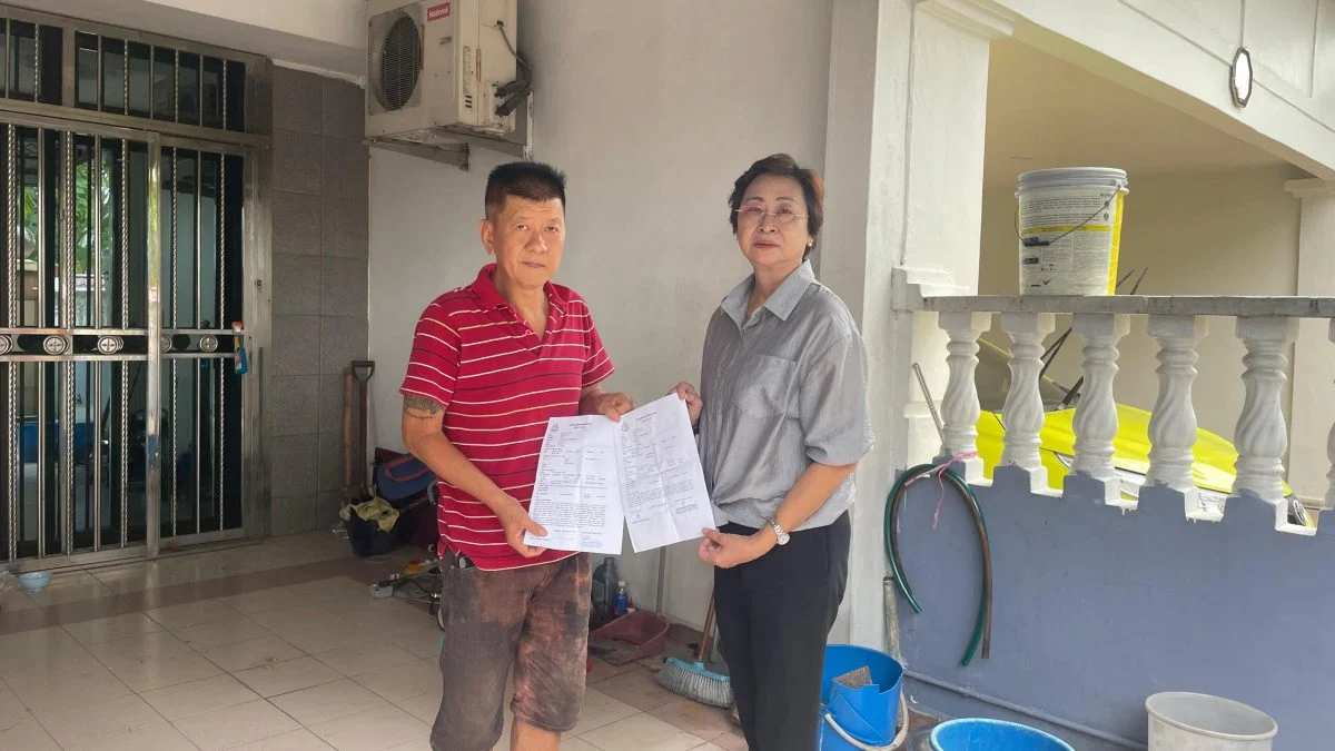 Hoo showing police reports he made