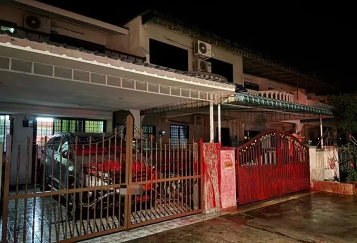 House hit with paint in Ipoh