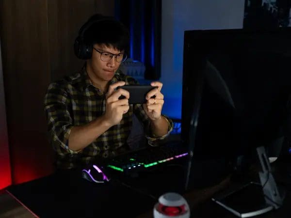 Pro or novice? Find out which level you're at as a mobile phone user!