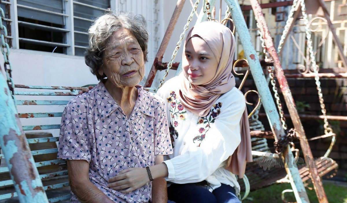 Chee Hoi Lan & Rohana Abdullah