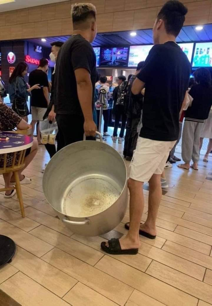 Moviegoers show up with giant bags & buckets after vietnam cinema chain offers free popcorn