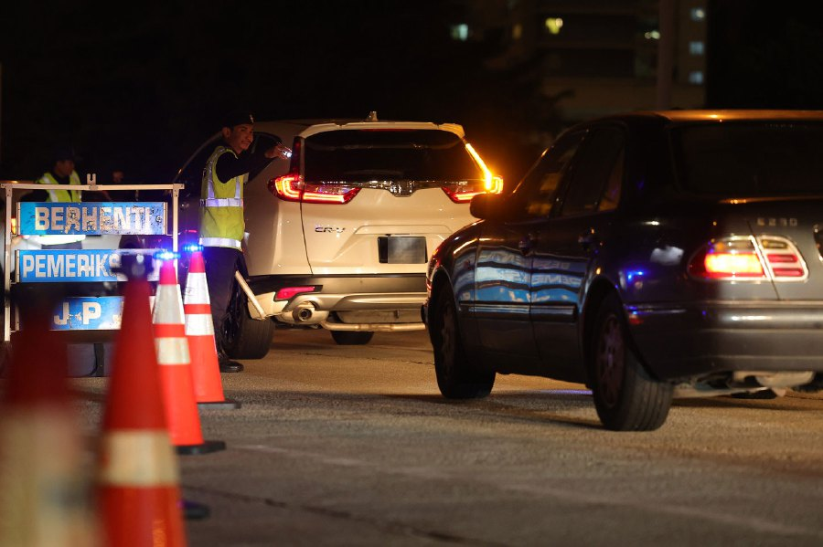 Traffic roadblock and inspection