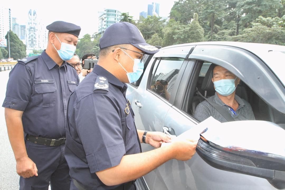 JPJ officers on duty
