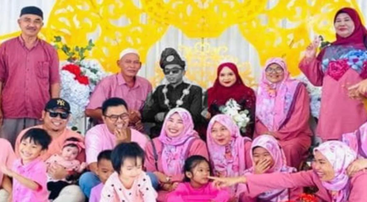 M'sian motorcyclist hits pothole and dies just six days after getting married | weirdkaya