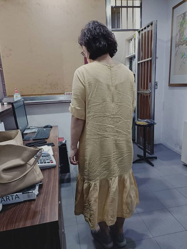 Woman denied entry over ‘see-through’ fabric, not length says johor city council | weirdkaya