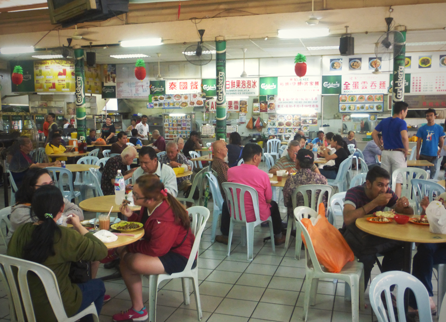 M'sian woman who only dined at cafés complains about 'disgusting' food at hawker stall