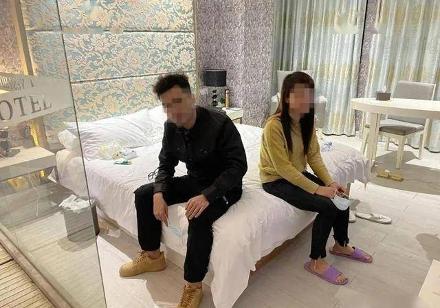 Man solicits prostitute at hotel, turned out she was his wife