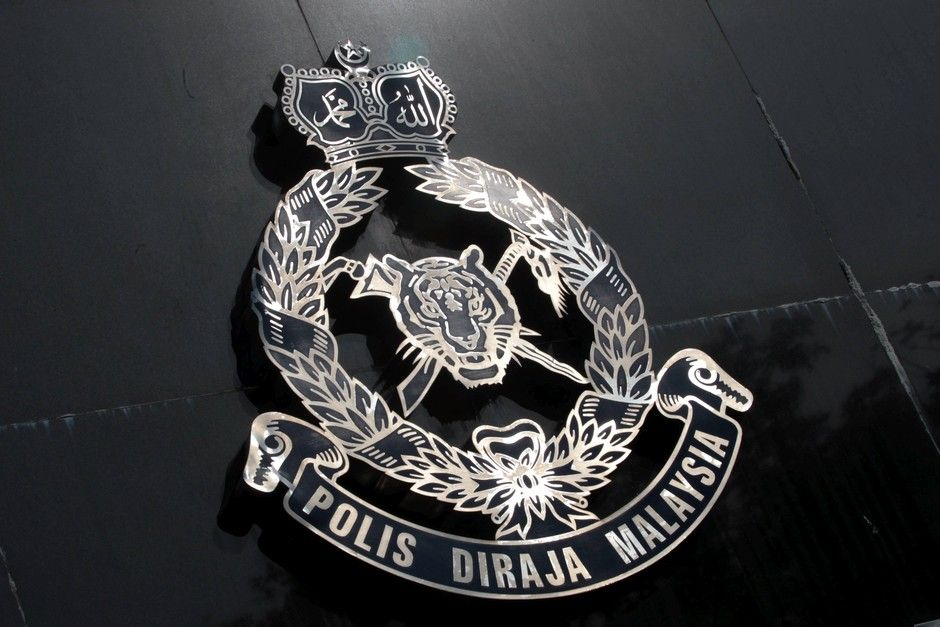 M'sian thief nabbed by police within 32 minutes after stealing gold necklaces worth rm91,000