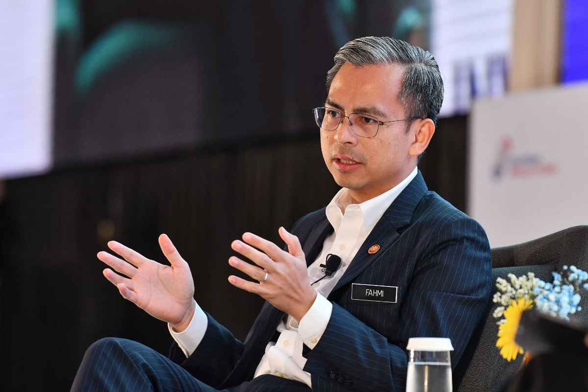 Communications and digital minister fahmi fadzil