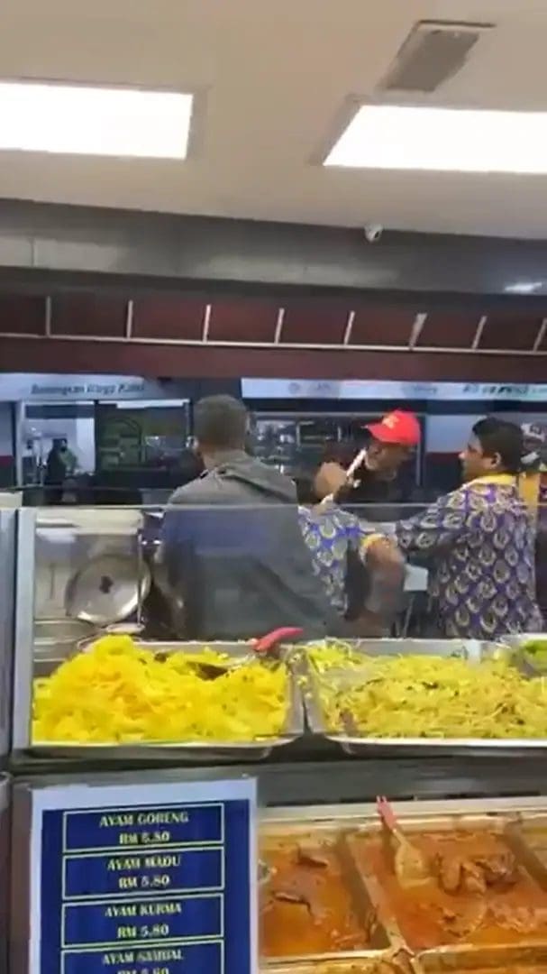 M'sian Men Plead Not Guilty For Hurting Mamak Staff At Cyberjaya Restaurant In Viral Video
