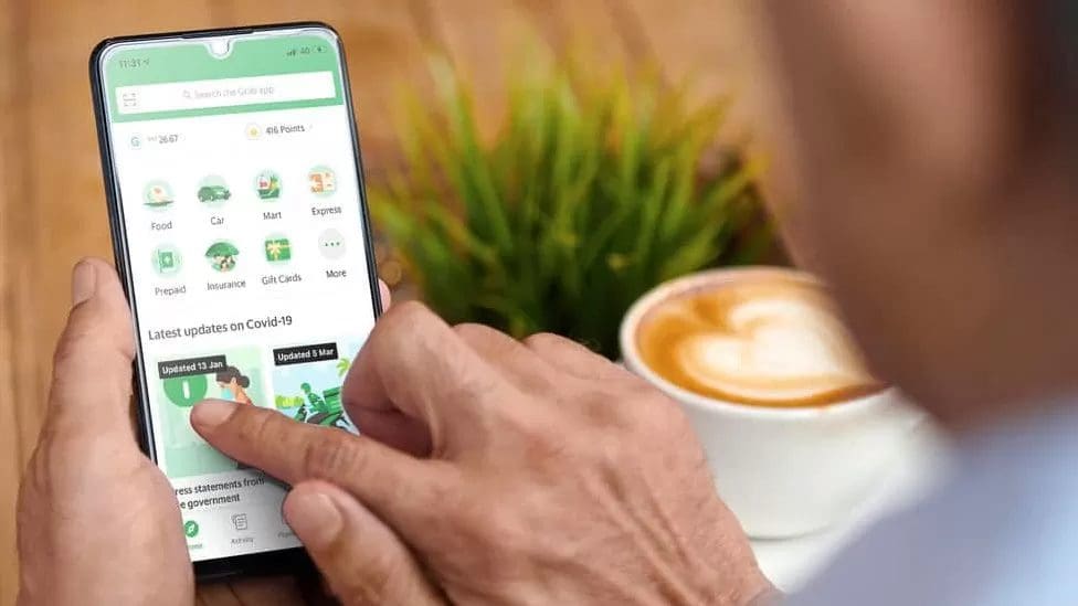 Woman Allegedly Leaves Bloodied Scratch On Grab Driver's Arm For Making Her Late