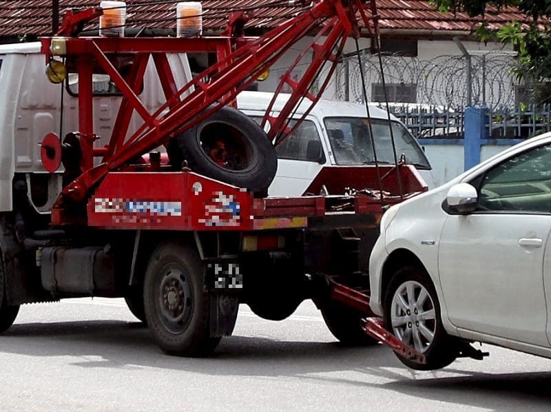 5 Tow Truck Service Horror Stories From M'sians