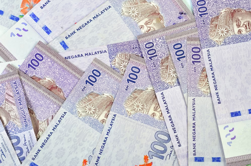 M'sian man laments parents' constant pressure to buy a honda with his rm1,500 salary