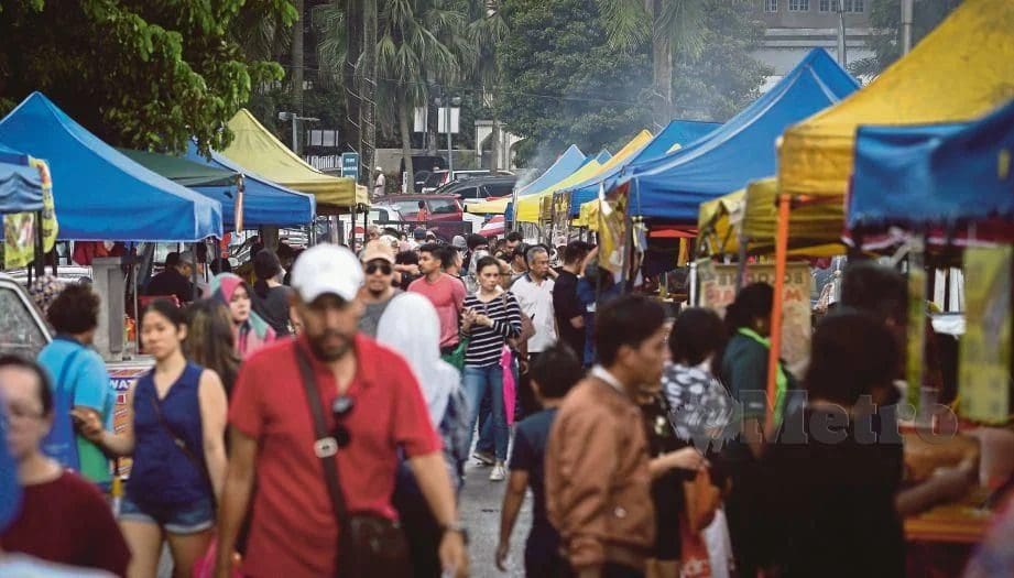 M'sian Says He Avoids Going To Ramadan Bazaars As 'Sexily Dressed' Women Often Tests His Self-Control
