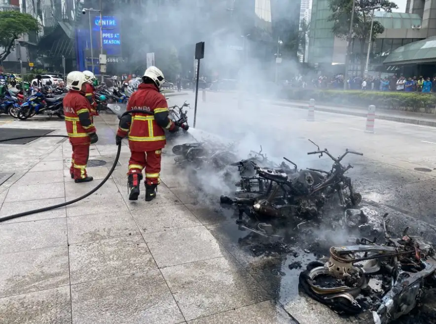 M'sian delivery rider accused of burning vehicles at suria klcc pleads not guilty