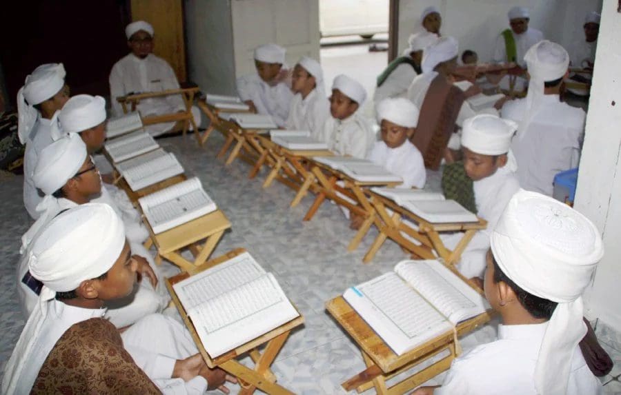 2 S'porean Brothers Allegedly Sexually Abuse Students At Melaka Religious School, Arrested By Police
