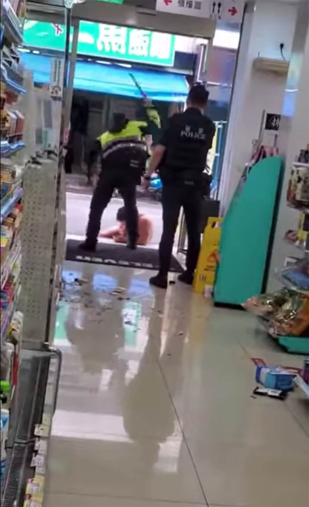 Taiwanese man goes into hulk mode and wrecks 7-eleven store after it ran out of chicken snack