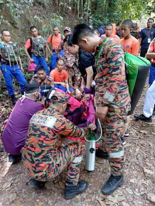 50yo m'sian man collapses and dies while hiking with his wife at kluang