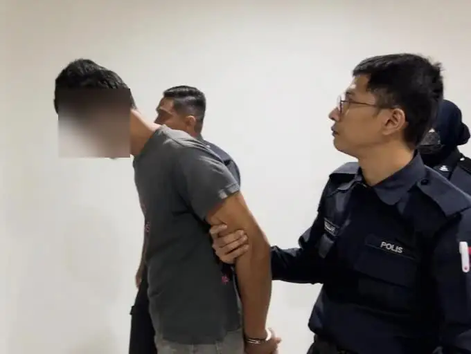 38yo m'sian dad charged with raping and sodomising daughters aged 9 to 13