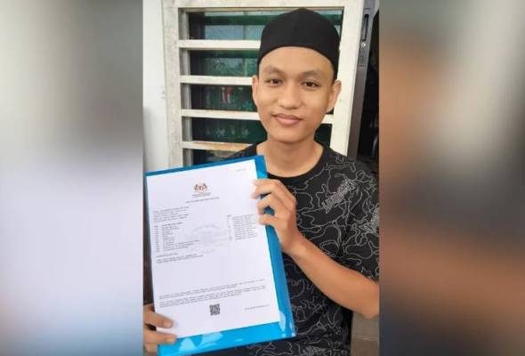 M'sian teen who scored 11as for spm receives 10 offers & scholarships despite losing mum to sickness | weirdkaya