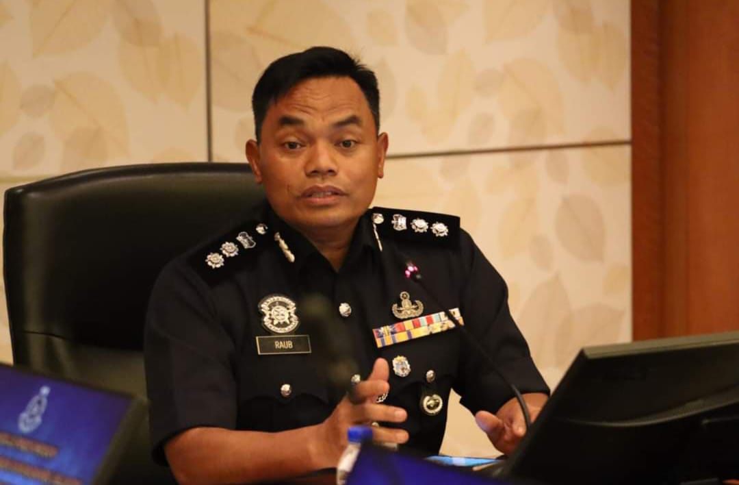 South johor district police chief assistant commissioner raub selamat