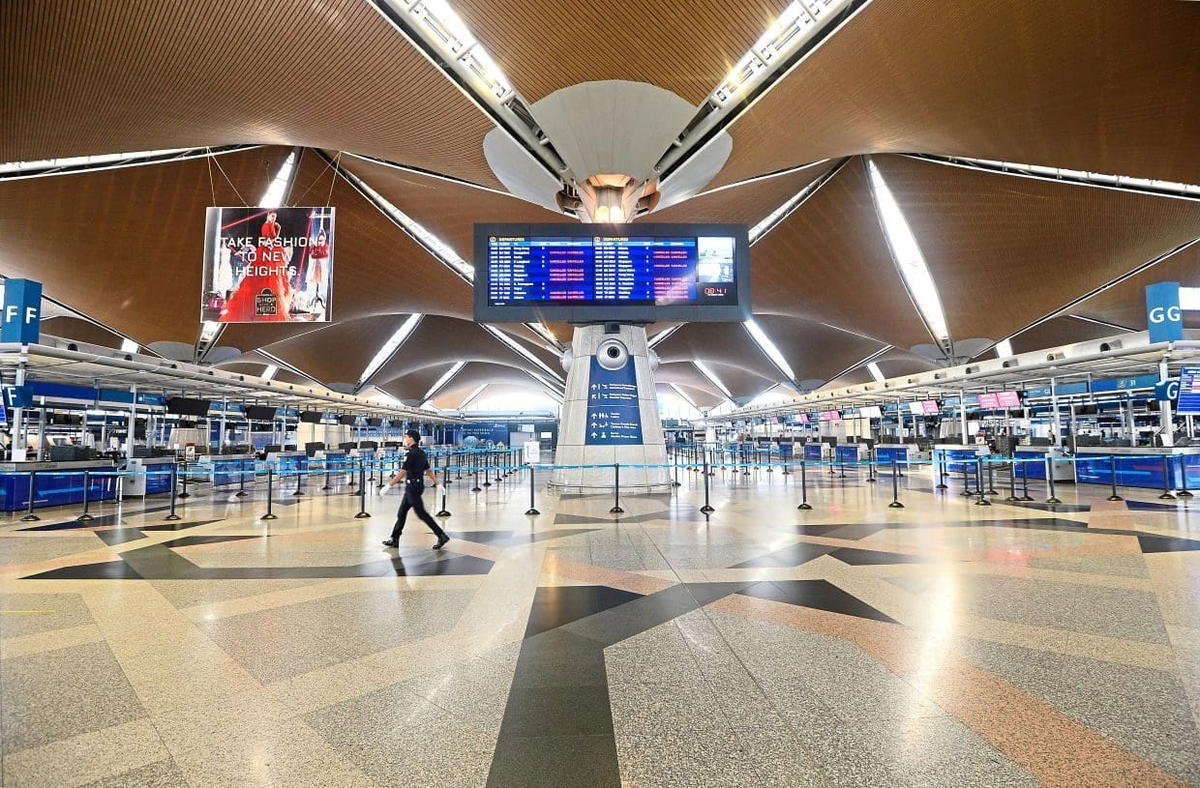 Netizen Claims Tourists Are Banned From Entering M'sia At KLIA Over Sexy & Tight Clothing, Authorities Urged To Investigate