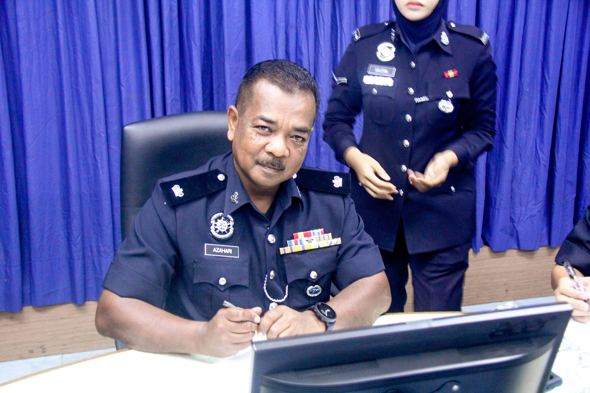Rompin district police chief deputy superintendent mohd azahari mukhtar