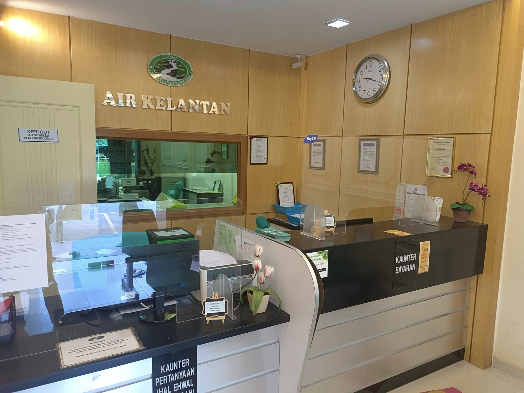 'they were at the toilet' — deputy mb defends air kelantan staff over viral post of them being absent at counter
