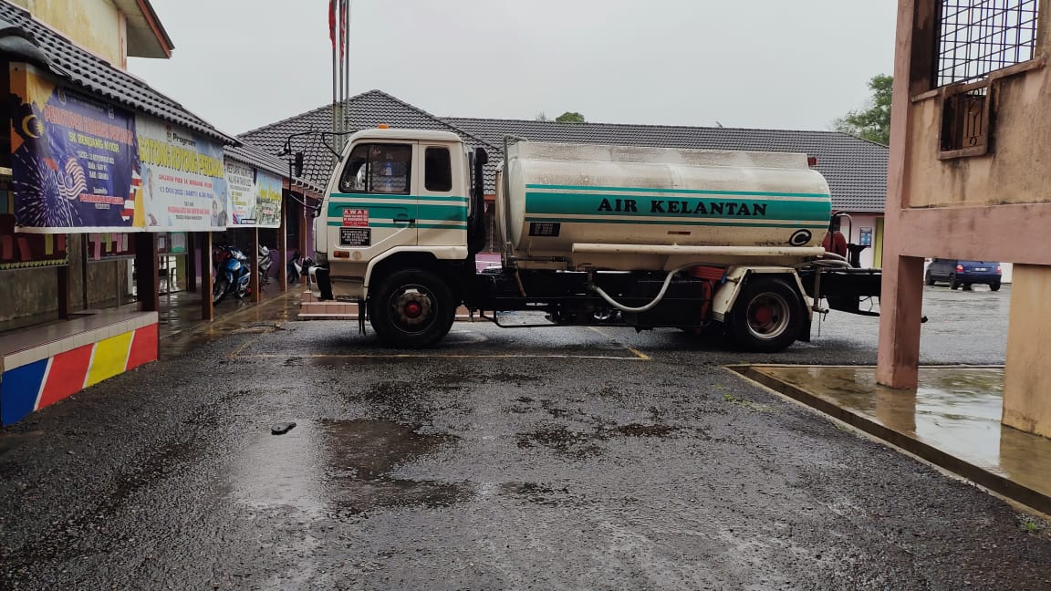 'you can dig your own wells' — kelantan deputy mb says state's water supply issue not a big deal