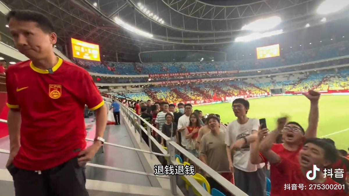 Angry china fans demand refund after football match against m'sia ends in 1-1 draw