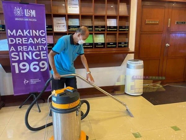 83yo m'sian man works as cleaner despite age, says retirement makes him feel 'useless' | weirdkaya