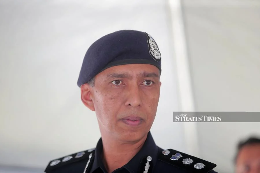 Muar district police chief assistant commissioner raiz mukhliz azman aziz