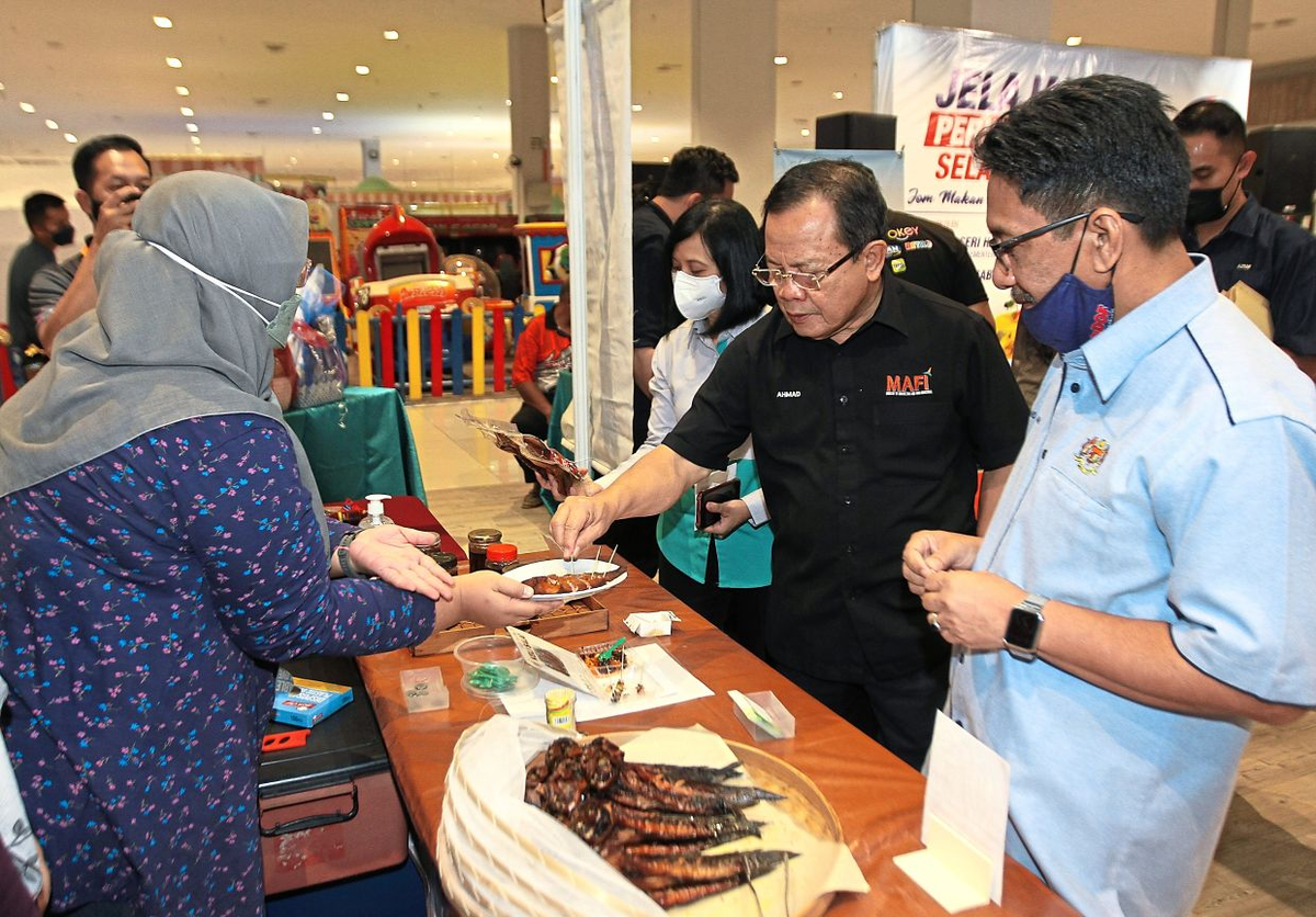 Fish prices soar after 70% less fish spotted in m'sian waters