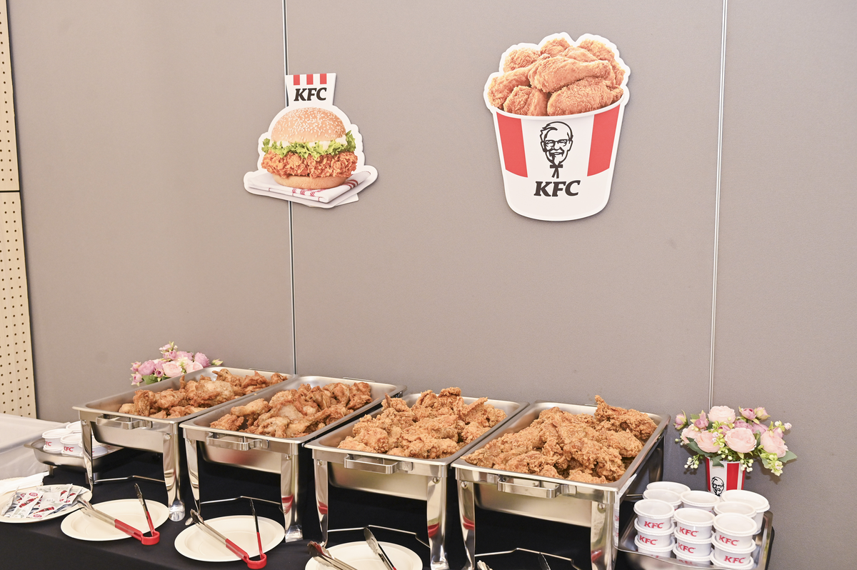 Kfc buffet at sg couple's wedding