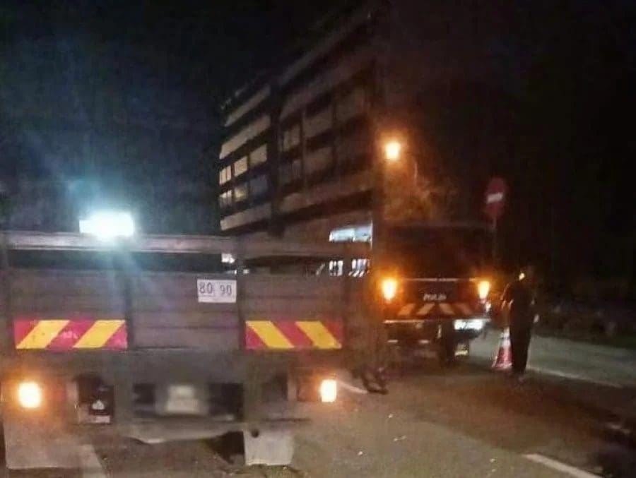Lorry which 46yo Zhang Changlong crashed into on Dec 14