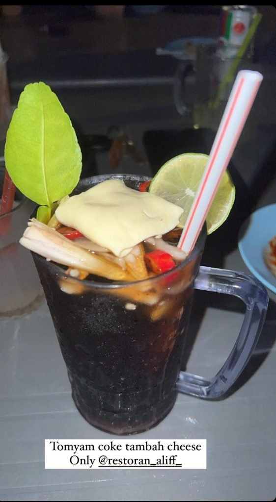 Tomyam coke with cheese