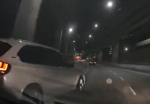 Bmw driver brake checks multiple times after he got honked for not turning on signal light