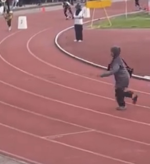 M’sian woman collides with runner after walking into the track mid-race